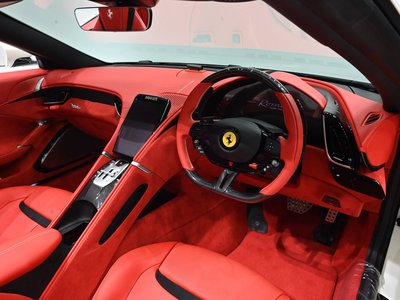FERRARI ROMA SPIDER - 2