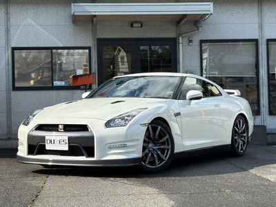 NISSAN GT-R