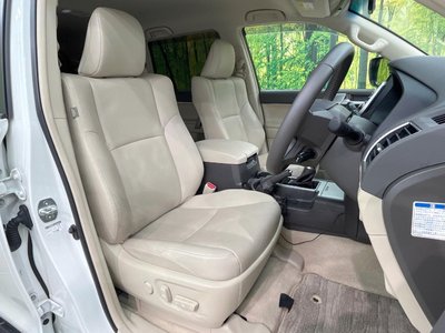 TOYOTA LAND CRUISER - 8