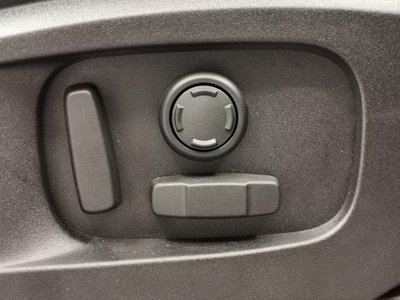 2025 LAND Rover DEFENDER 缩略图 25