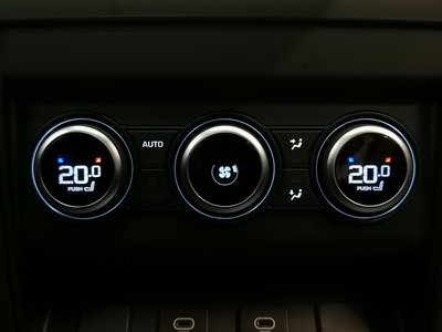 2025 LAND Rover DEFENDER 缩略图 12