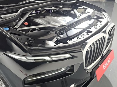 BMW X7 - 7