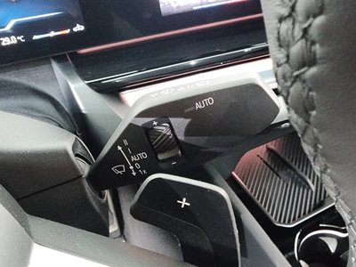 2025 BMW 5 SERIES thumbnail 36