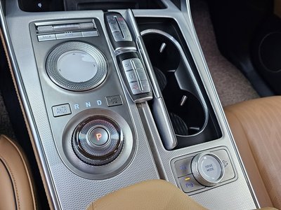 2021 Genesis GV80 thumbnail 12