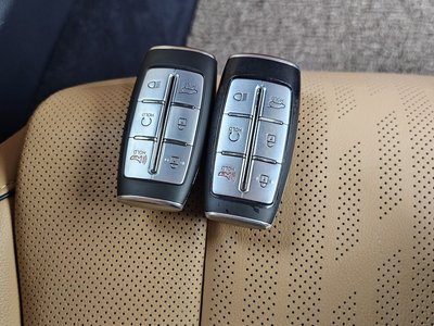 2021 Genesis GV80 thumbnail 27