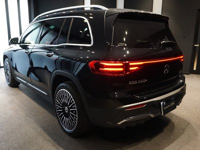 MERCEDES-BENZ EQB - 7