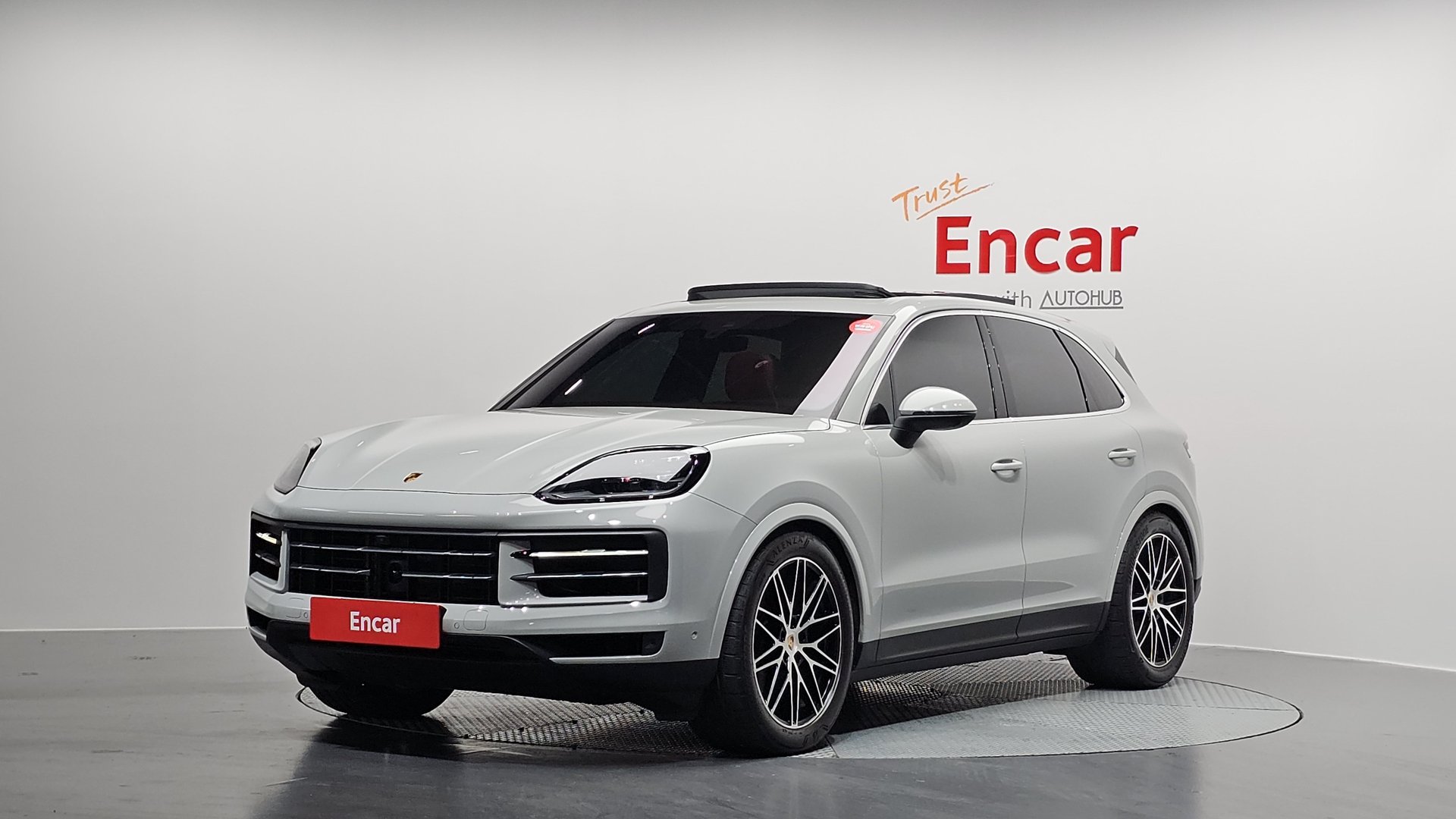 PORSCHE CAYENNE - View 1