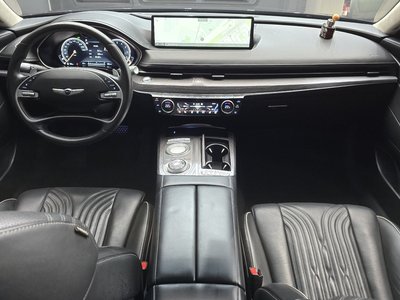 GENESIS G80 (RG3) - 5