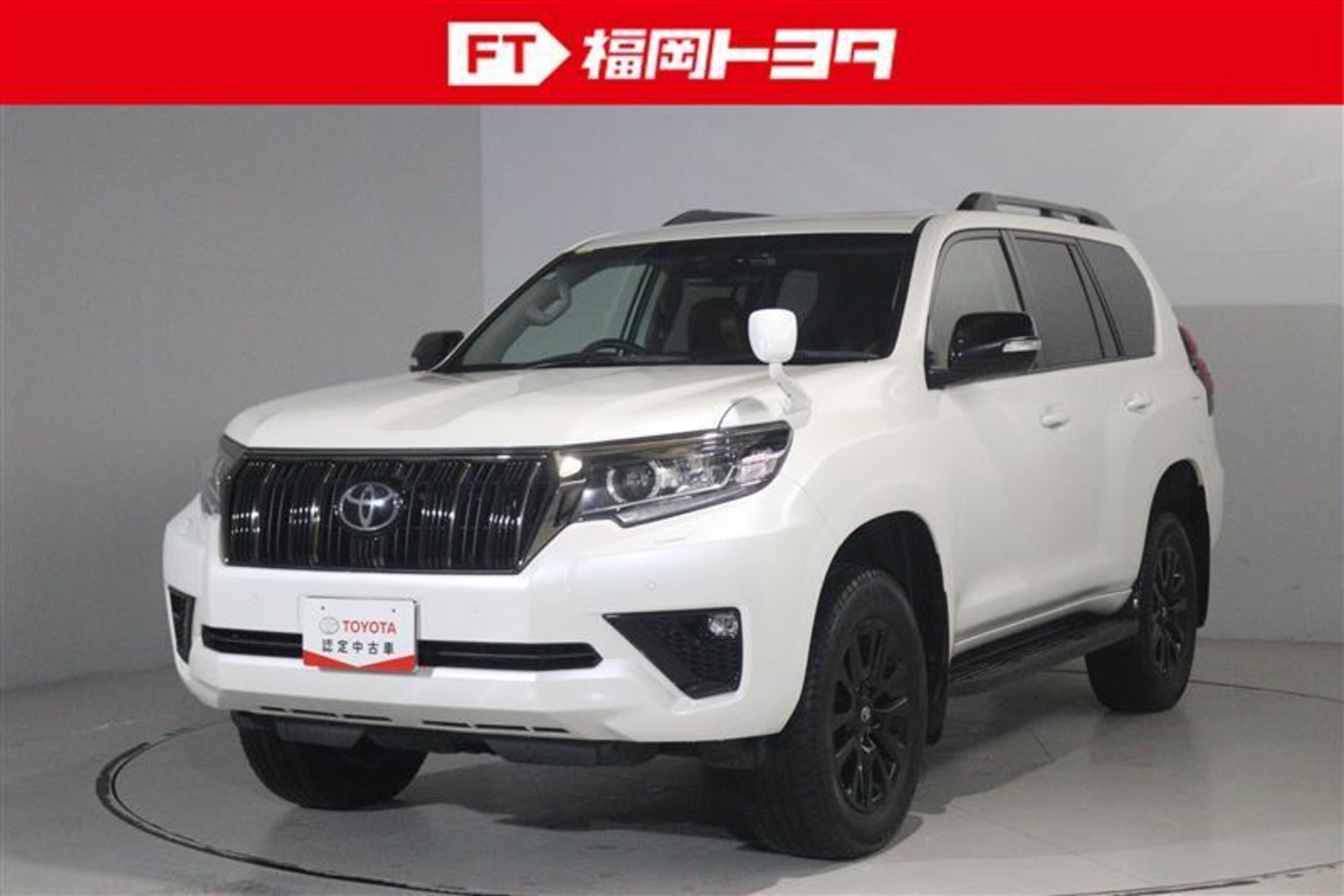 TOYOTA LAND CRUISER PRADO - View 1