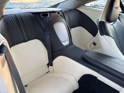 ASTON MARTIN DB11 - 4