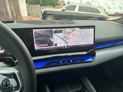 2025 BMW 5 SERIES photo 9