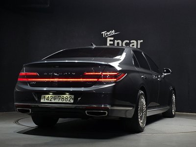 GENESIS G90 - 4