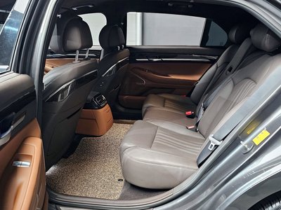 2020 Genesis G90 — миниатюра 13