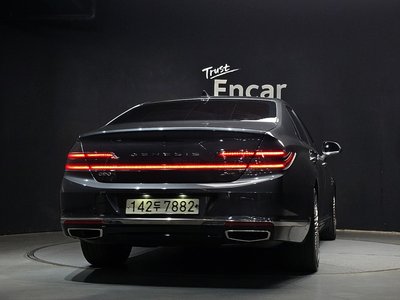 GENESIS G90 - 3