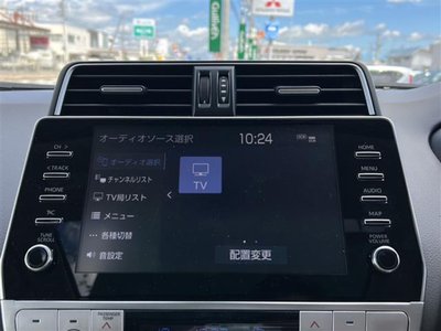 TOYOTA LAND CRUISER PRADO - 8