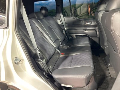 TOYOTA LAND CRUISER 250 - 9