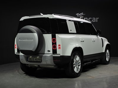 LAND ROVER DEFENDER - 4