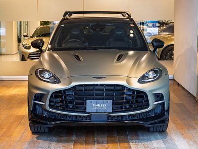 ASTON MARTIN DBX - 6