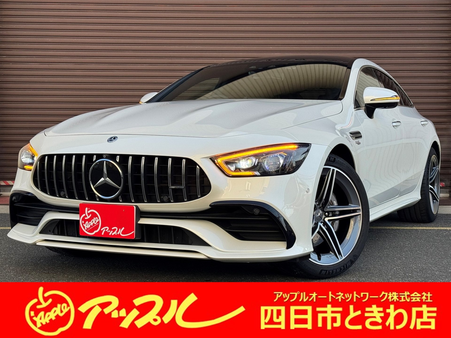 MERCEDES-BENZ GT 4-DOOR COUPE AMG - View 1