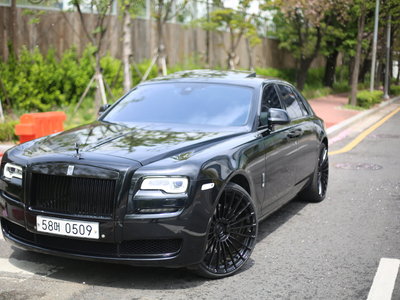 ROLLS-ROYCE GHOST - 1