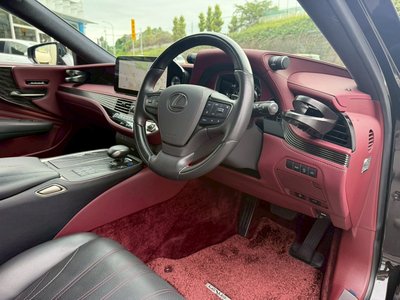 صورة 9 لـ 2023 LEXUS LS