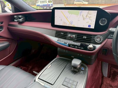 2023 Lexus LS — миниатюра 14