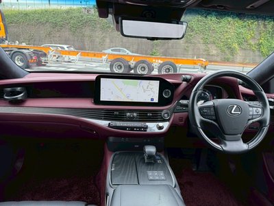 2023 Lexus LS — миниатюра 12