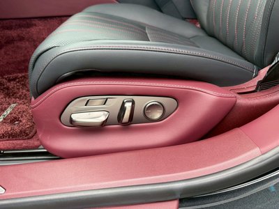 2023 Lexus LS — миниатюра 38