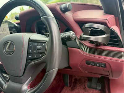 2023 Lexus LS — миниатюра 22