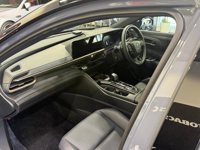2025 Toyota CROWN SPORT — миниатюра 40