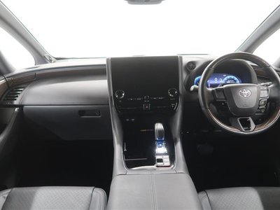 2025 Toyota ALPHARD — фото 5
