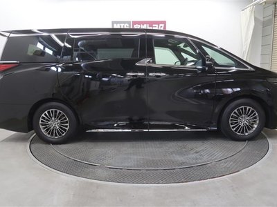 2025 Toyota ALPHARD — фото 10