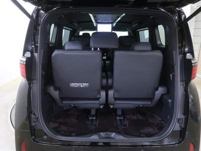 صورة مصغرة 30 لـ 2025 Toyota ALPHARD