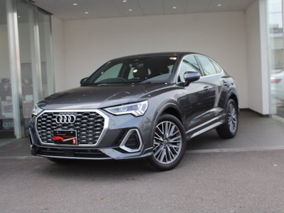 AUDI Q3 - 1