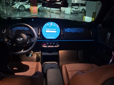 MINI COUNTRYMAN - 10