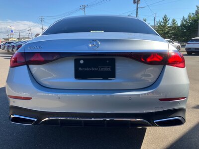 MERCEDES-BENZ E-CLASS - 4