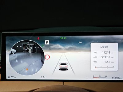 2025 Genesis GV70 — миниатюра 11