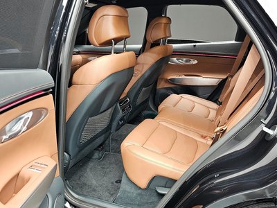 2025 Genesis GV70 — миниатюра 17