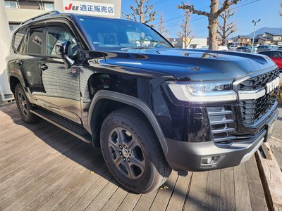 TOYOTA LAND CRUISER 300 - 9