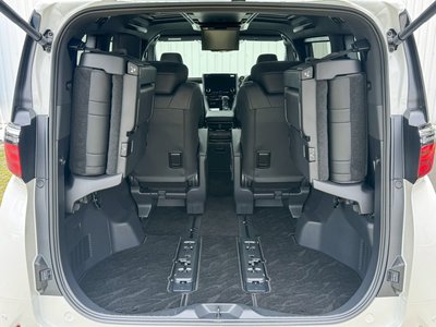 صورة 9 لـ 2025 TOYOTA ALPHARD