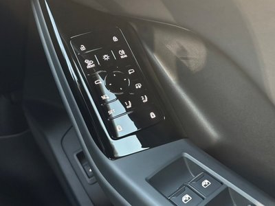 2025 AUDI Q6 E-TRON — миниатюра 32