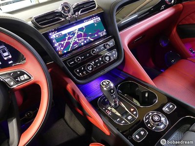 BENTLEY BENTAYGA - 8