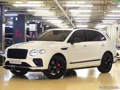 BENTLEY BENTAYGA - 4