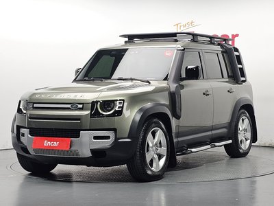 LAND ROVER DEFENDER - 1
