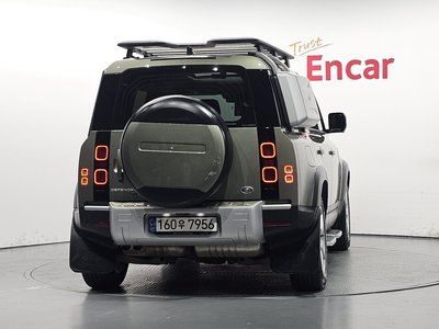 LAND ROVER DEFENDER - 3
