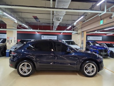 PORSCHE MACAN - 6