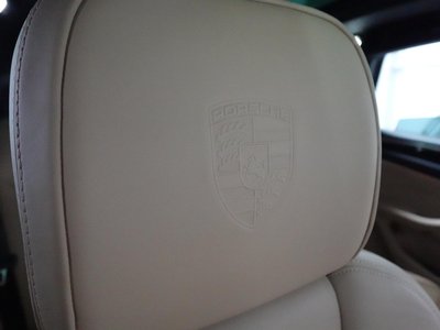 PORSCHE MACAN - 6