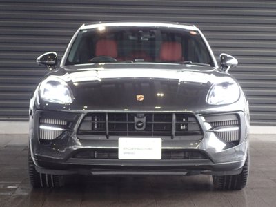 PORSCHE MACAN - 2