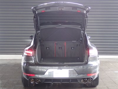 PORSCHE MACAN - 6