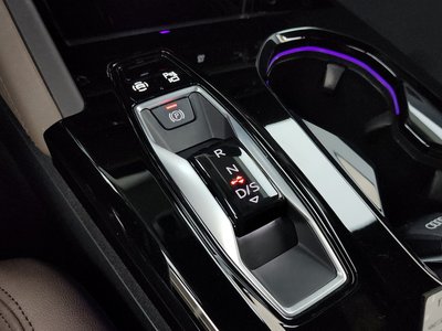 صورة 9 لـ 2025 AUDI Q5